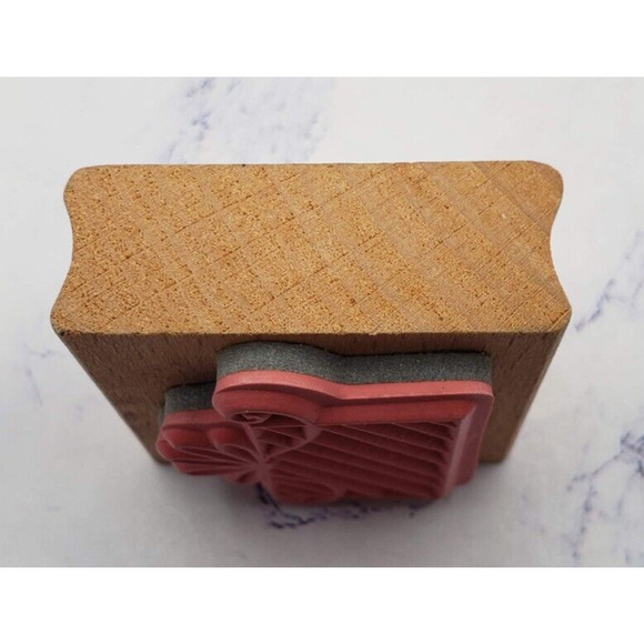 Sarah Beise Rubber Stamp Gift Box Present with Bow Wood Mounted Rubber Stamp - Picture 5 of 7